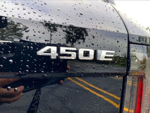 New 2026 Cadillac Optiq Luxury 1 RWD image 16