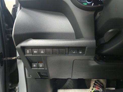 Certified 2023 Toyota Sienna XLE Woodland Edition image 22