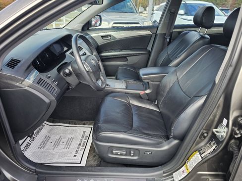 Used 2005 Toyota Avalon XL image 3