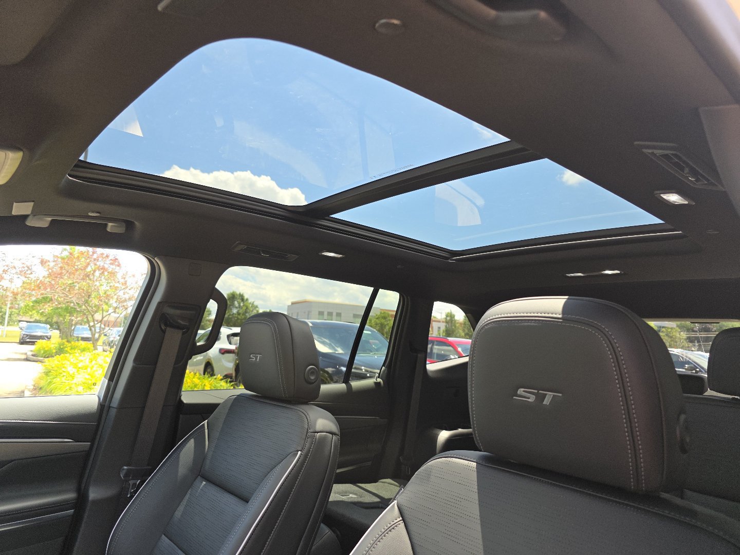 New 2026 Buick Enclave Sport Touring w/ Power Package FWD image 5