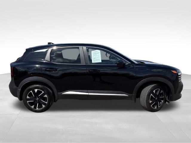 Certified 2025 Nissan Kicks SV AWD/4WD image 9