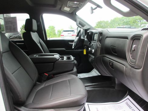 Used 2023 GMC Sierra 2500 Pro w/ Convenience Package AWD/4WD image 18
