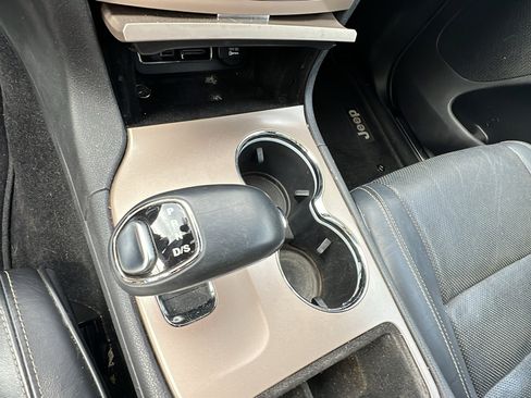 Used 2014 Jeep Grand Cherokee Overland w/ Trailer Tow Group IV image 31