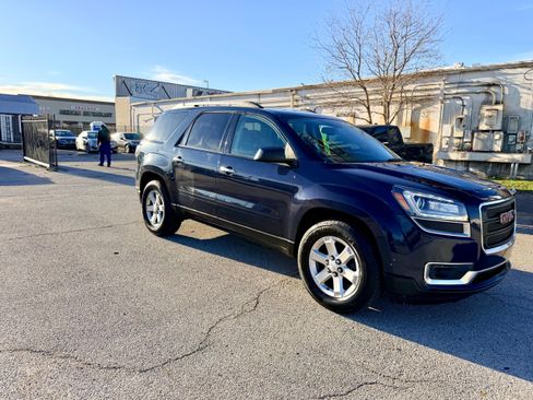 Used 2015 GMC Acadia SLE image 2