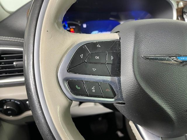 Used 2021 Chrysler Pacifica Limited FWD image 20
