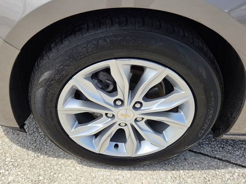 Used 2024 Chevrolet Malibu LT FWD image 9