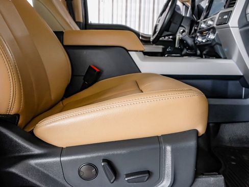 Used 2022 Ford F350 Lariat w/ Lariat Value Package image 33