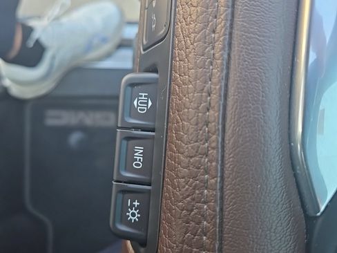Used 2021 GMC Yukon Denali w/ Denali Premium Package RWD image 23
