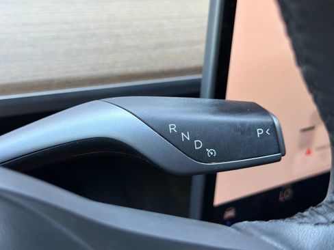 Used 2023 Tesla Model Y Long Range AWD/4WD image 20