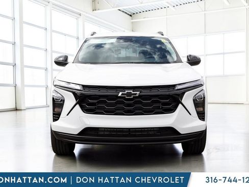 New 2026 Chevrolet Trax LT w/ Driver Confidence Package FWD image 25
