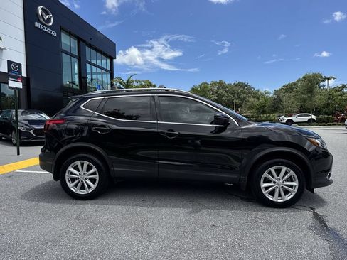 Used 2018 Nissan Rogue Sport SV w/ SV Technology Package AWD/4WD image 23