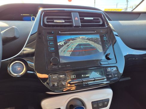 Used 2017 Toyota Prius Prime image 10