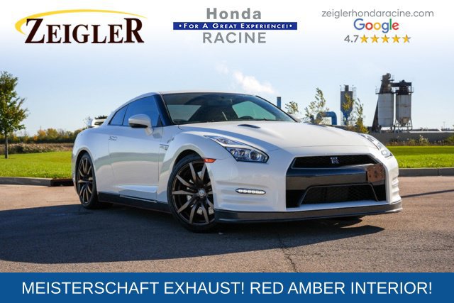 Used 2015 Nissan GT-R Premium AWD/4WD image 1