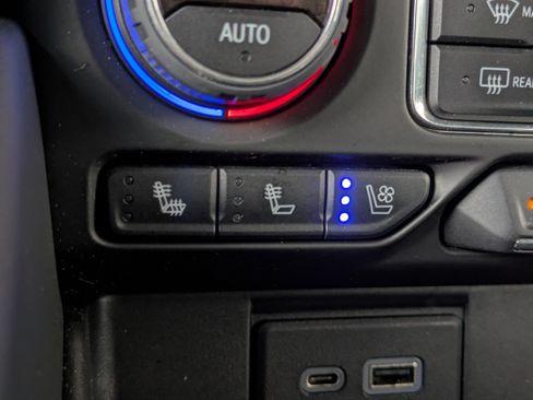 Used 2022 Chevrolet Tahoe High Country RWD image 27