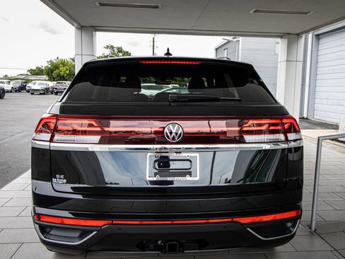 New 2026 Volkswagen Atlas Cross Sport SE FWD image 19