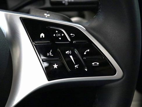 Certified 2025 Mercedes-Benz GLC 300 4MATIC image 6