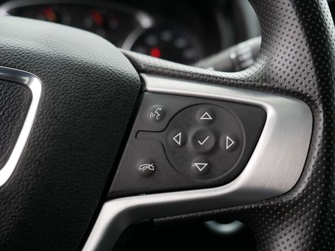 Used 2024 GMC Terrain SLE w/ Driver Convenience Package image 29