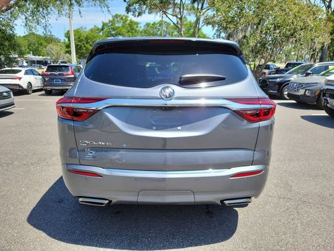 Used 2021 Buick Enclave Avenir w/ Avenir Technology Package AWD/4WD image 8