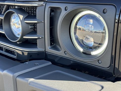 Used 2024 INEOS Grenadier Fieldmaster Edition image 11