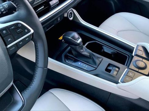 Certified 2024 Toyota Grand Highlander XLE image 16