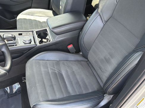 Used 2024 Mitsubishi Outlander SE FWD image 30