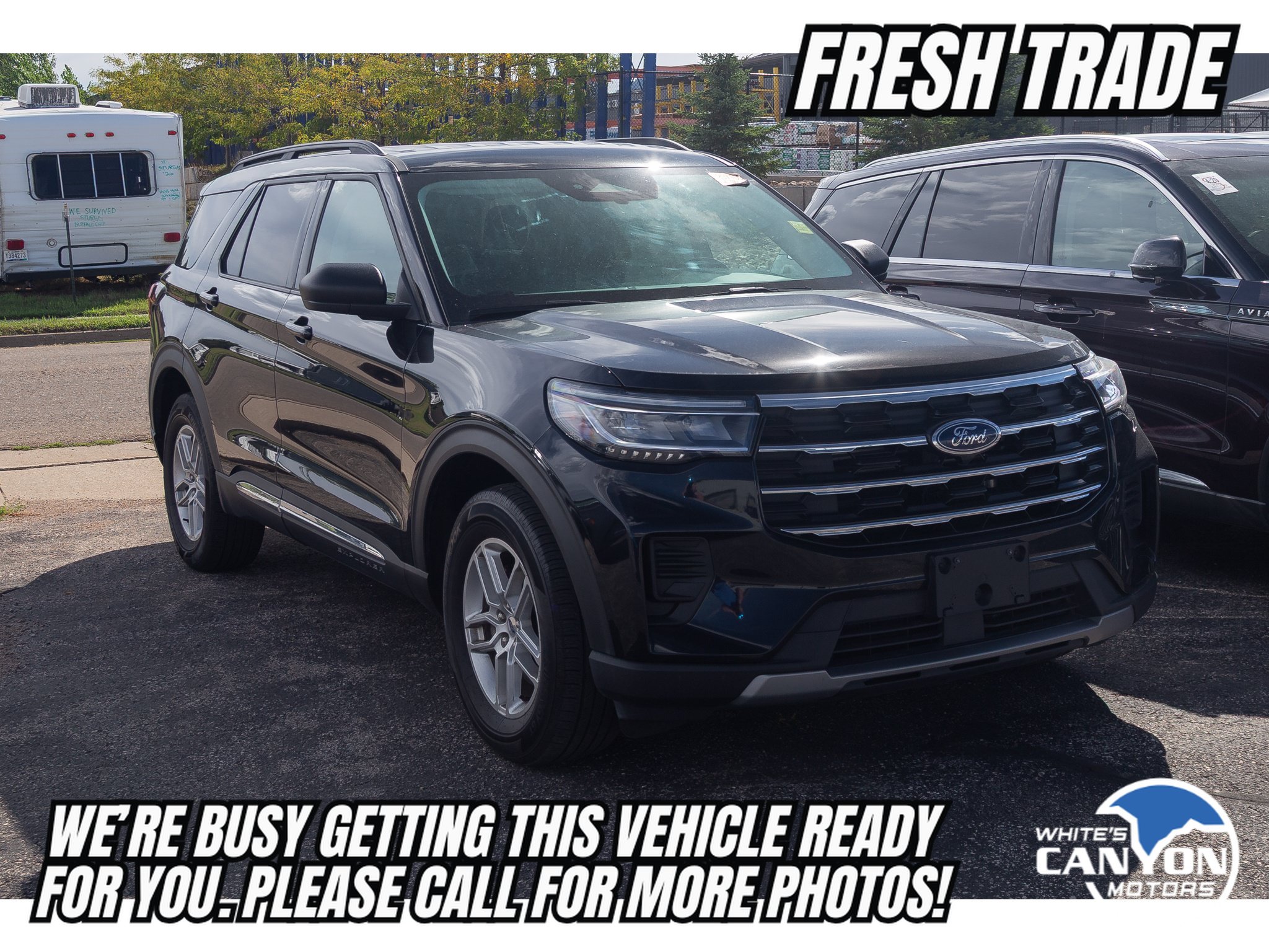 Used 2025 Ford Explorer Active AWD/4WD image 5