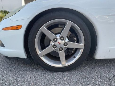 Used 2006 Chevrolet Corvette Convertible w/ Preferred Equipment Group RWD image 9