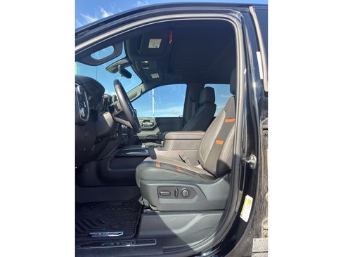 Used 2020 GMC Sierra 1500 AT4 w/ AT4 Premium Package AWD/4WD image 11