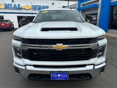 Used 2025 Chevrolet Silverado 2500 LT AWD/4WD image 23