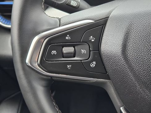 Used 2024 Chevrolet Trax LT w/ Driver Confidence Package FWD image 24