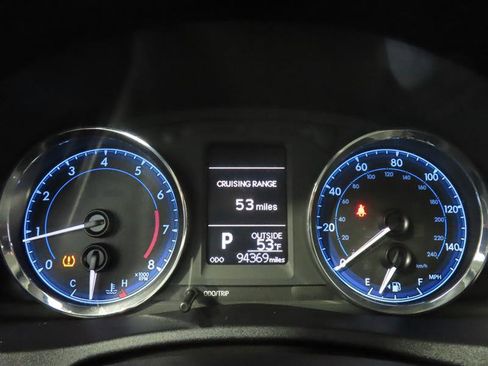 Used 2019 Toyota Corolla LE image 17