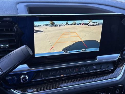 New 2026 GMC Sierra 1500 SLE image 15