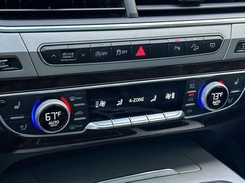 Used 2018 Audi Q7 2.0T Premium Plus w/ Premium Plus Package image 25