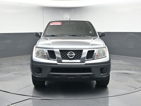 Used 2018 Nissan Frontier SV image 8