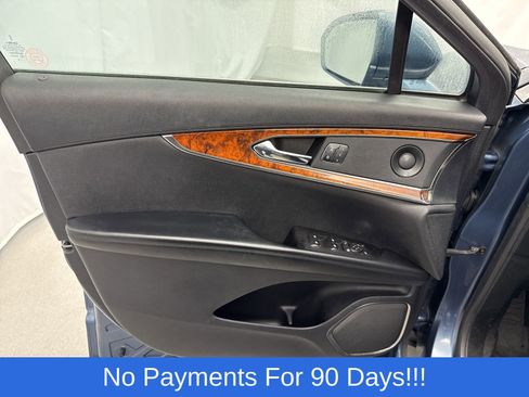 Used 2019 Lincoln Nautilus Reserve image 12