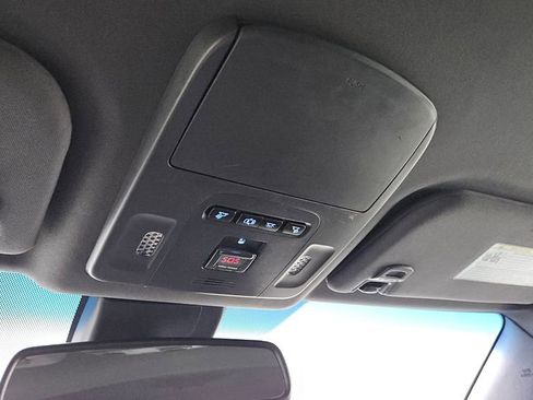 Used 2019 Toyota Avalon XLE w/ Carpet Mat Package image 37