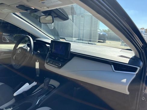 Used 2025 Toyota Corolla LE image 15