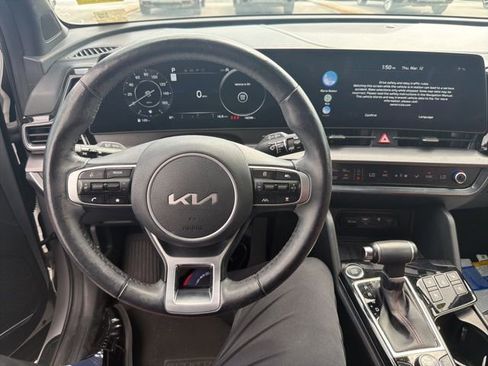 Used 2024 Kia Sportage SX image 5
