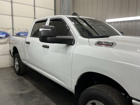 Used 2024 RAM 2500 Tradesman w/ Chrome Appearance Group image 4