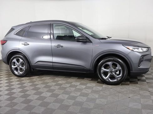 Used 2025 Ford Escape ST-Line AWD/4WD image 17