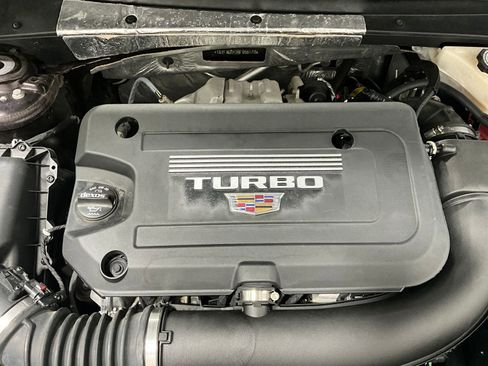 Used 2021 Cadillac XT4 Premium Luxury image 29