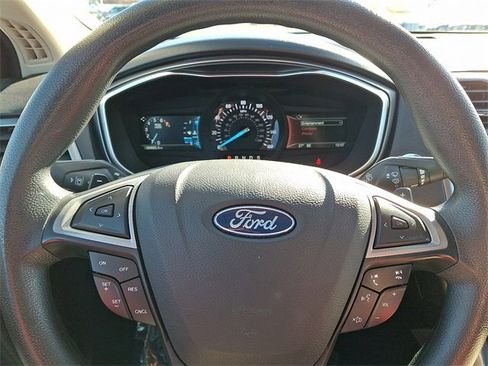 Certified 2019 Ford Fusion SE image 17