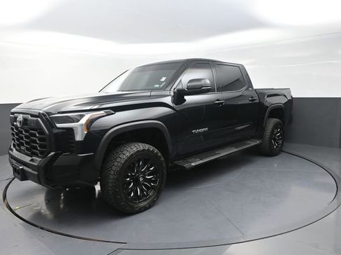 Used 2024 Toyota Tundra SR5 w/ SR5 Premium Package AWD/4WD image 46