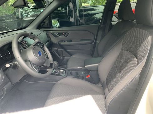 Used 2025 Subaru Forester Premium w/ Convenience Package #1 AWD/4WD image 3