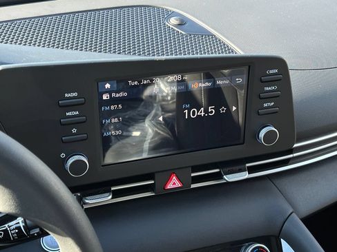 New 2026 Hyundai Elantra Hybrid FWD image 11