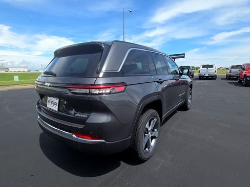 New 2025 Jeep Grand Cherokee Limited w/ Trailer Tow Package image 5