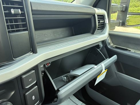 New 2026 Ford F250 XL w/ 360-Degree Camera Package AWD/4WD image 35