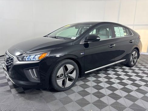 Used 2020 Hyundai Ioniq Limited FWD image 27