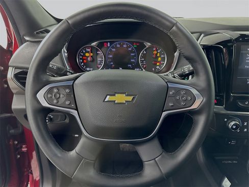 Used 2023 Chevrolet Traverse Premier image 12