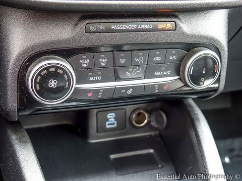 Used 2022 Ford Escape SE w/ SE Sport Appearance Package FWD image 20